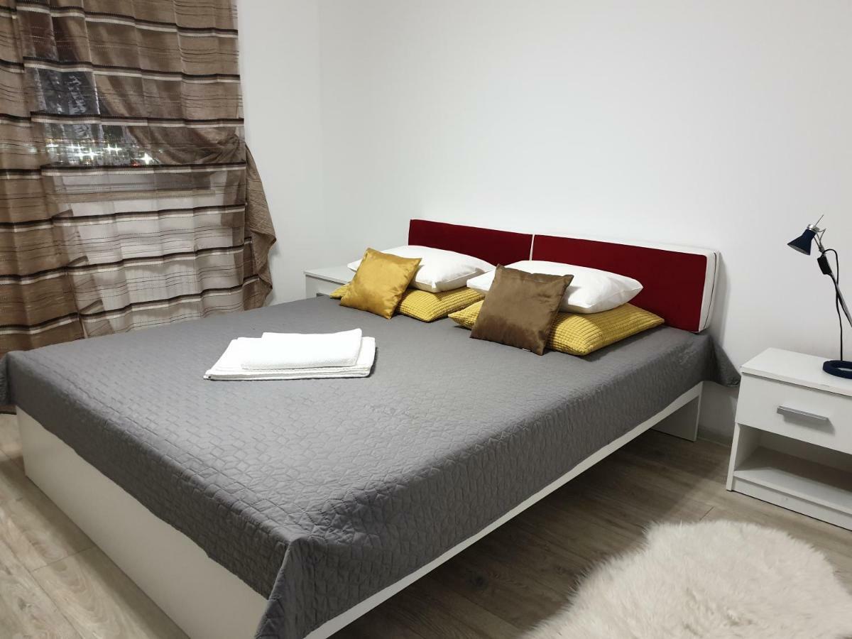 Exquisite Apartament Brasov Bagian luar foto
